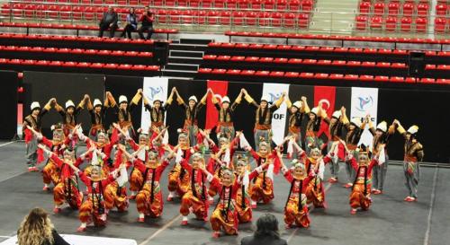 Seluklu Belediyesi lkokulu,Adana Grup  Blge Halk Oyunlarna ddial Hazrlanyor 