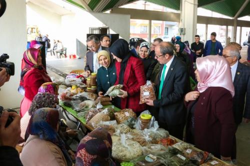 Meram Kylerinin Doal rnleri Melikah Pazarnda 