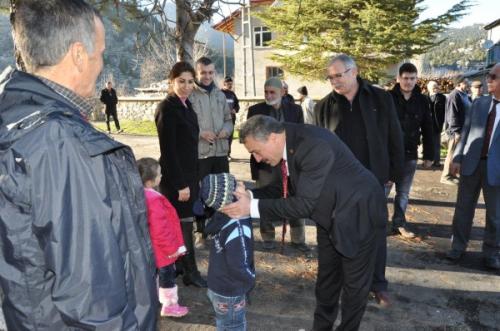 M.V. Tfeki, Bakan Tutal Ve le Bakan Konurer Tara Mahalleleri Ziyaret Etti 