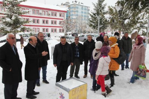 Drama rencilerinden Sokak Hayvanlarna Barnak 