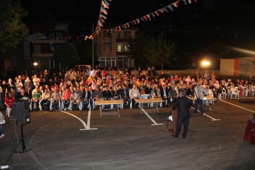 Ak Kadrolar Mahalle Bulumalarna Hz Kesmeden Devam Ediyor 