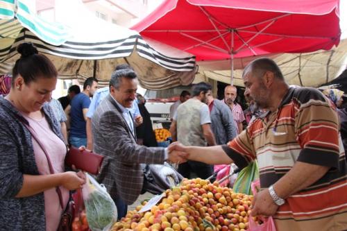 Bakan Tutal Ve Konurer Pazar Esnafn Ziyaret Etti 