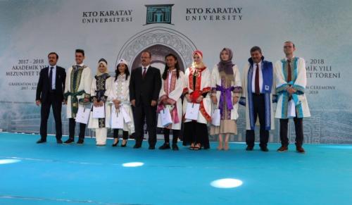 KTO Karatay niversitesi 2017-2018 Mezunlarn Verdi 