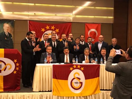 Galatasaray Taraftarna Konyal  Bakan 