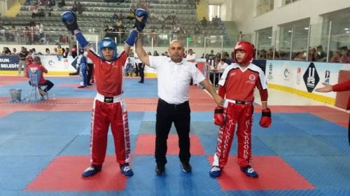 Bakan Bayndrdan ampiyon Sporculara Kutlama 